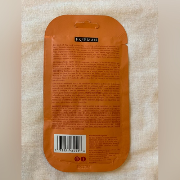 NIB - Bundle of 7 Masks ( 4 Face Masks + 1 Hand Mask + 1 Eye Mask) - Picture 7 of 15